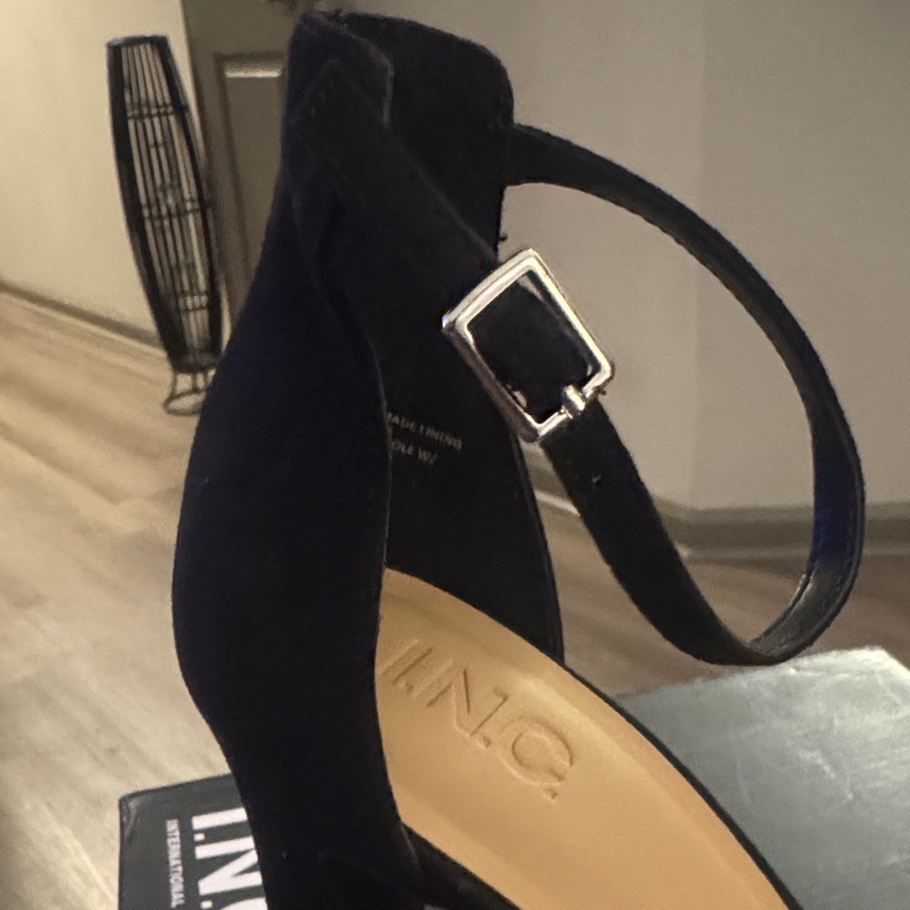 I.N.C. International Concepts
Women's Ninel Platform Sandals🔥SIZE 9.5 NIB - Picture 12 of 13